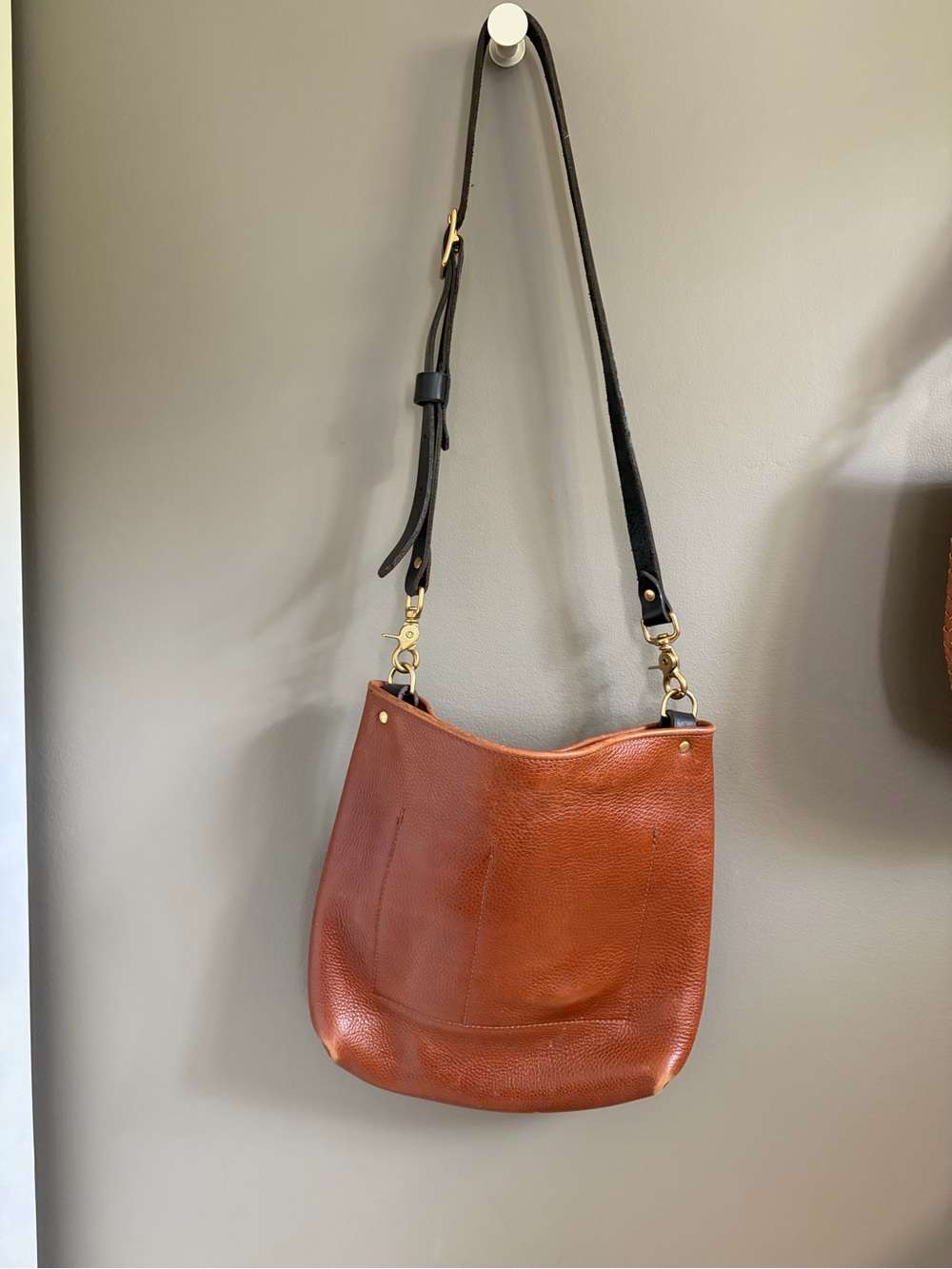 Pebbled Leather Shoulder Bag in Chestnut